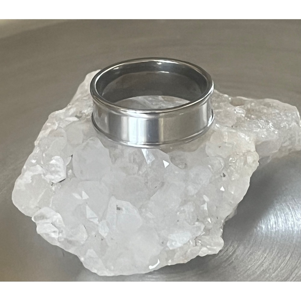 Silver Tungsten Band Ring Polished Finish W/ Ridged Edge Unisex 8mm Width-Size 9 - Picture 10 of 11
